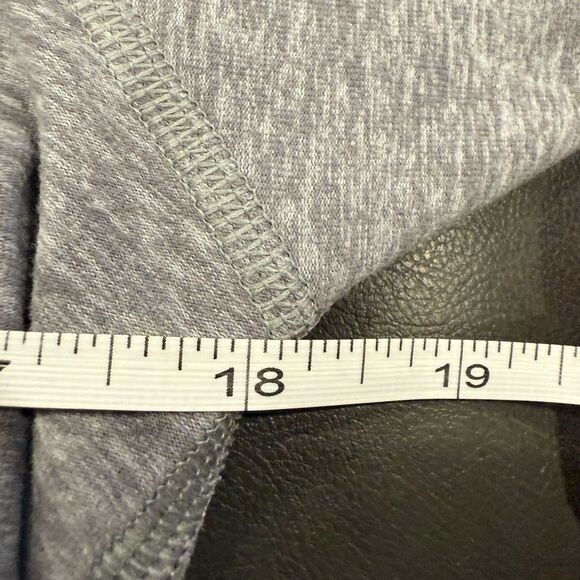 Lululemon Pullover - Picture 2 of 11